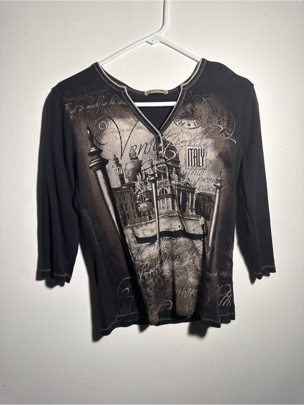 Vintage Black Italy Graphic V-Neck Women’s Top
